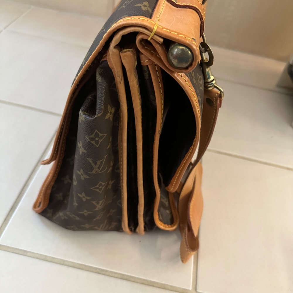 Vintage Travel Bag - Picture 2 of 8